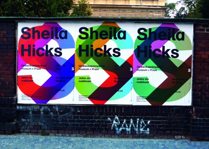 plakát k výstavě Sheila Hicks (grafický designér Štěpán Malovec)