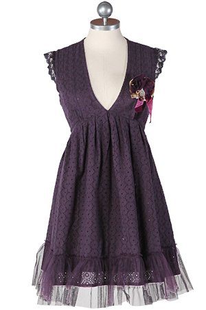 vínové krajkové šaty s tylovým volánkem ($ 50.99)