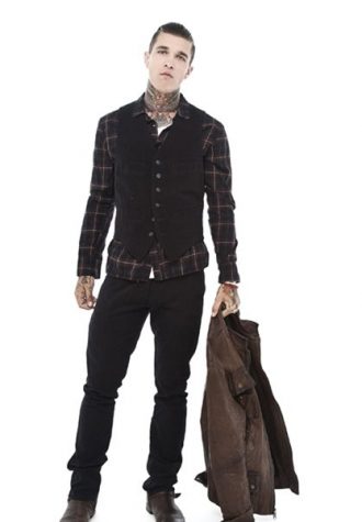 pánská hnědá kožená bunda, kostkovaná košile, černá vesta a kalhoty Beautiful Fül