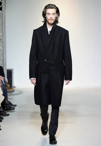 pánský černý dlohý kabát Ehud