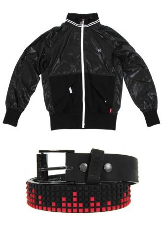pánská černá bunda Saviour (£39.60) a pánský červeno-černý pyramidový pásek Lolife (£19.99)