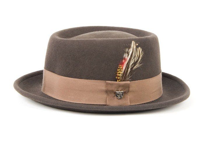 hnědý klobouk Brixton, typ Dapper ($ 35)
